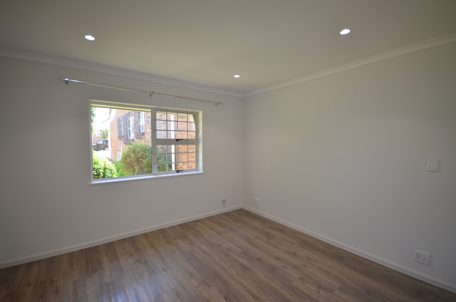 2 Bedroom Property for Sale in Kenridge Western Cape